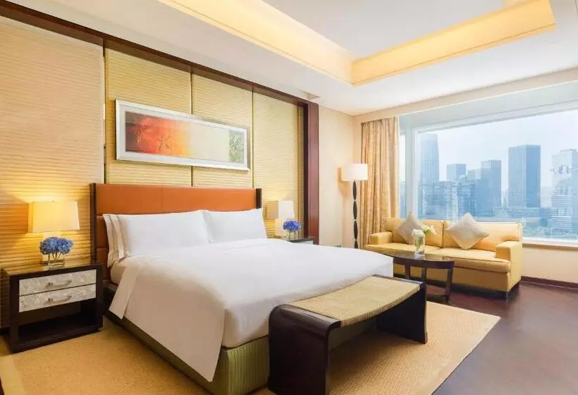 キングサイズベッドのクラブルーム, The Ritz Carlton, Shenzhen, Nearby Futian Cbd, Convention & Exhibition Center, Futian Railway Statio