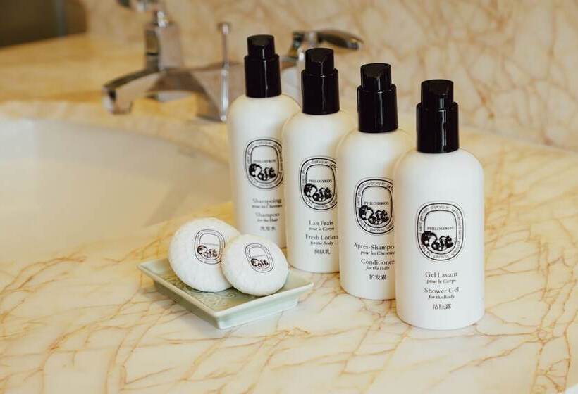 クラブルーム, The Ritz Carlton, Shenzhen, Nearby Futian Cbd, Convention & Exhibition Center, Futian Railway Statio