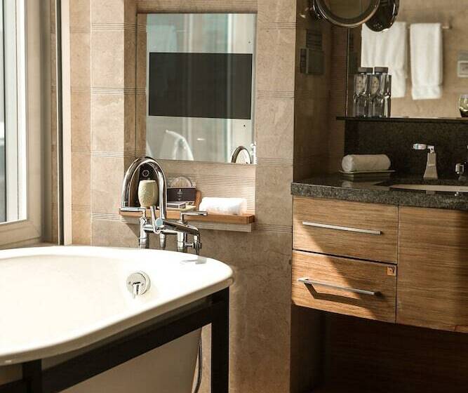 クラブルーム, The Ritz Carlton, Shenzhen, Nearby Futian Cbd, Convention & Exhibition Center, Futian Railway Statio