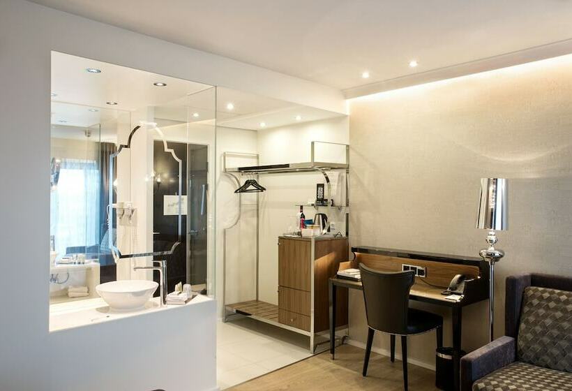 غرفة عائلية, Tivoli