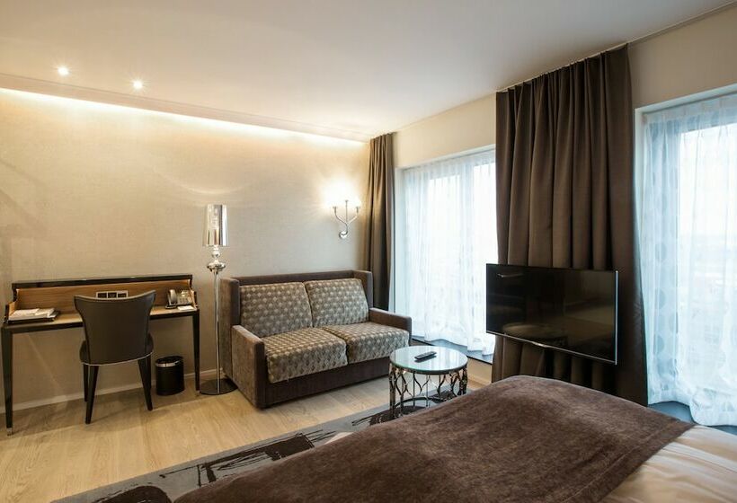 غرفة عائلية, Tivoli