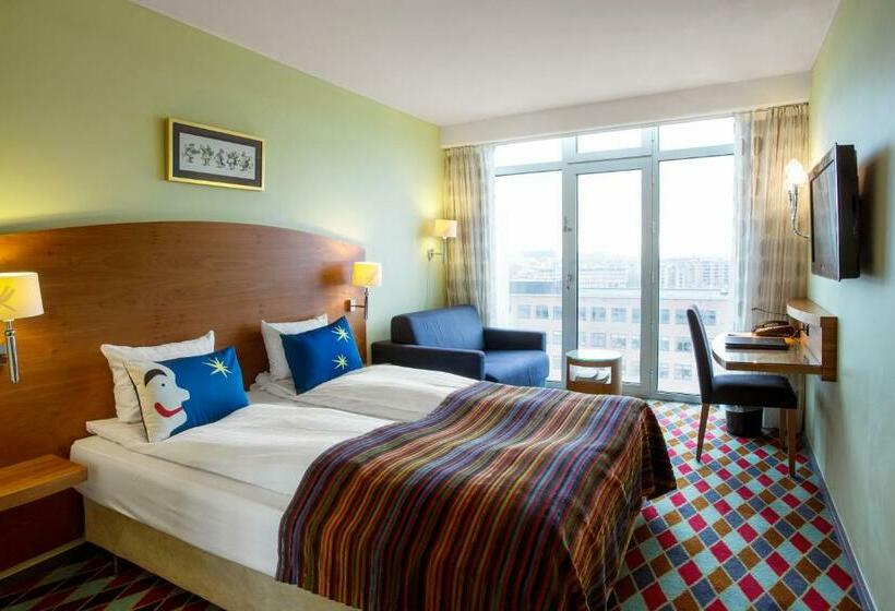 غرفة قياسية ثلاثية, Tivoli