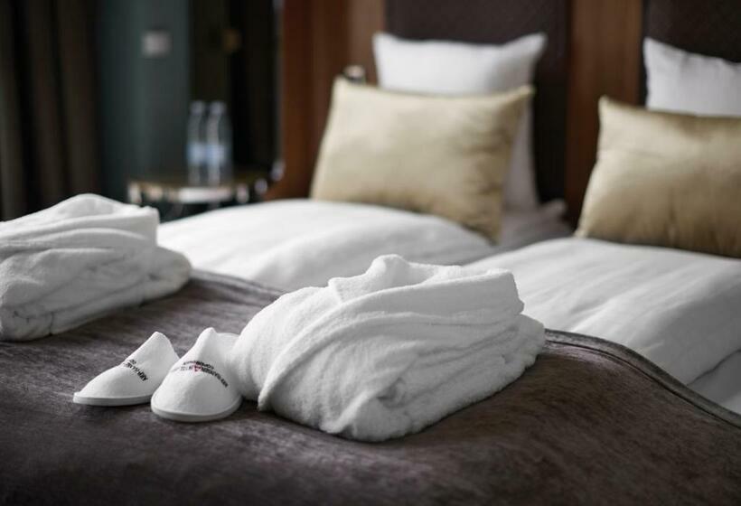 غرفة تنفيذية, Tivoli