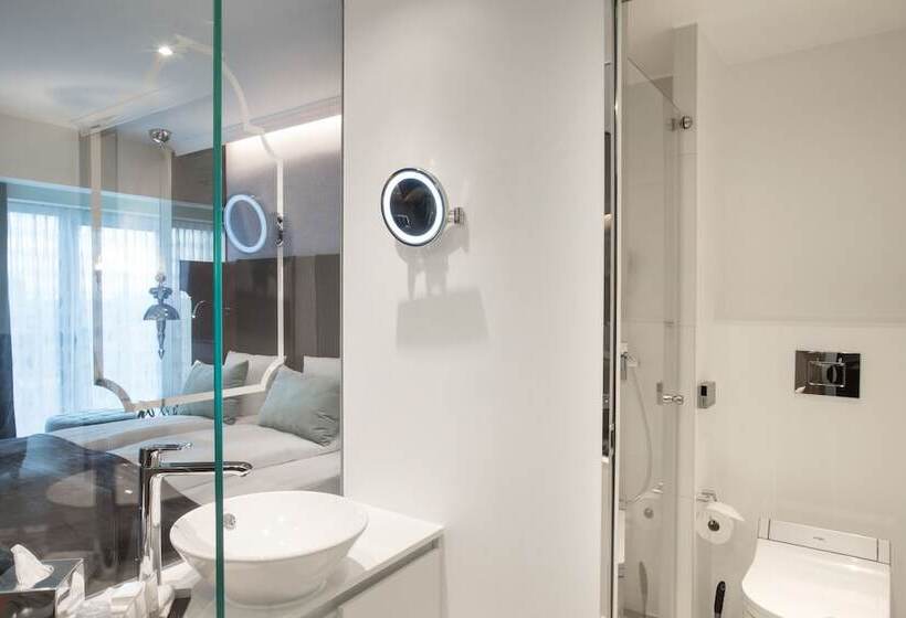 غرفة عائلية, Tivoli