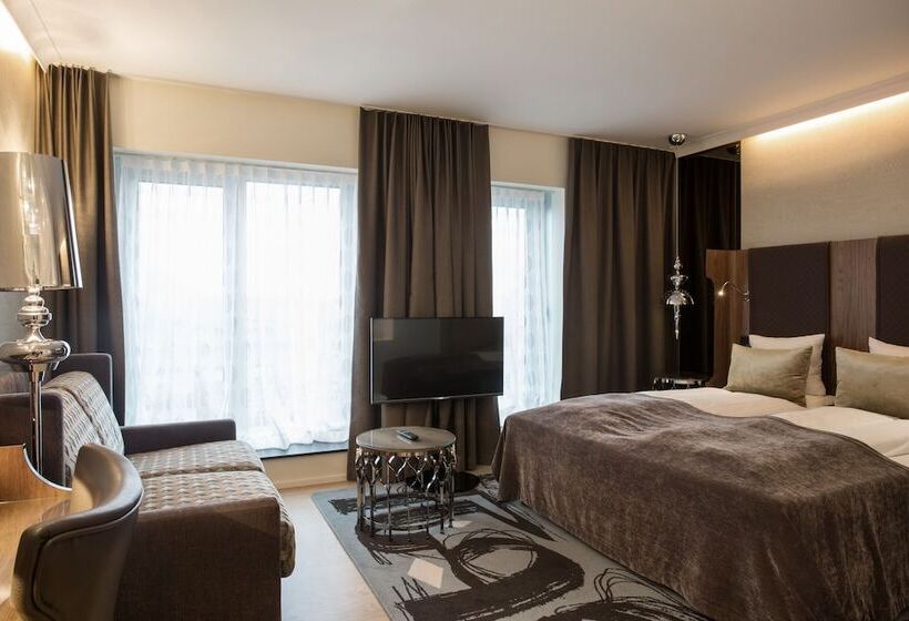 غرفة عائلية, Tivoli