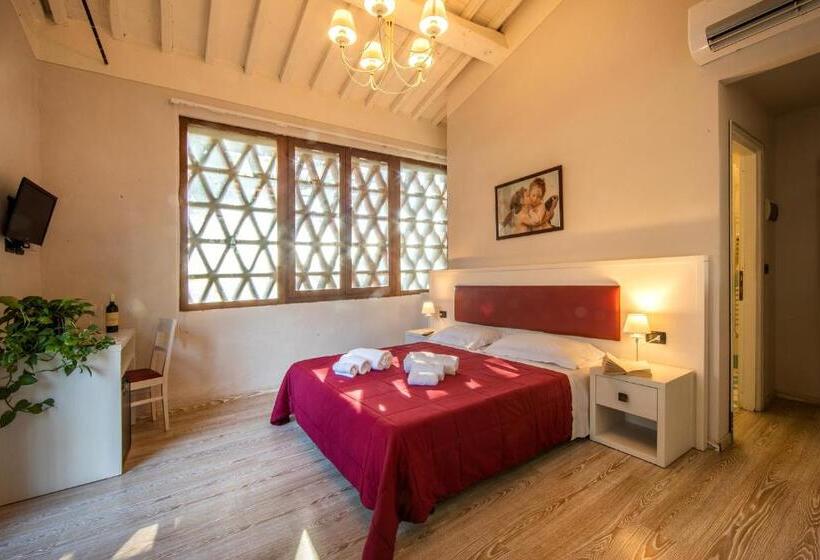 غرفة قياسية, Hu Norcenni Girasole Village