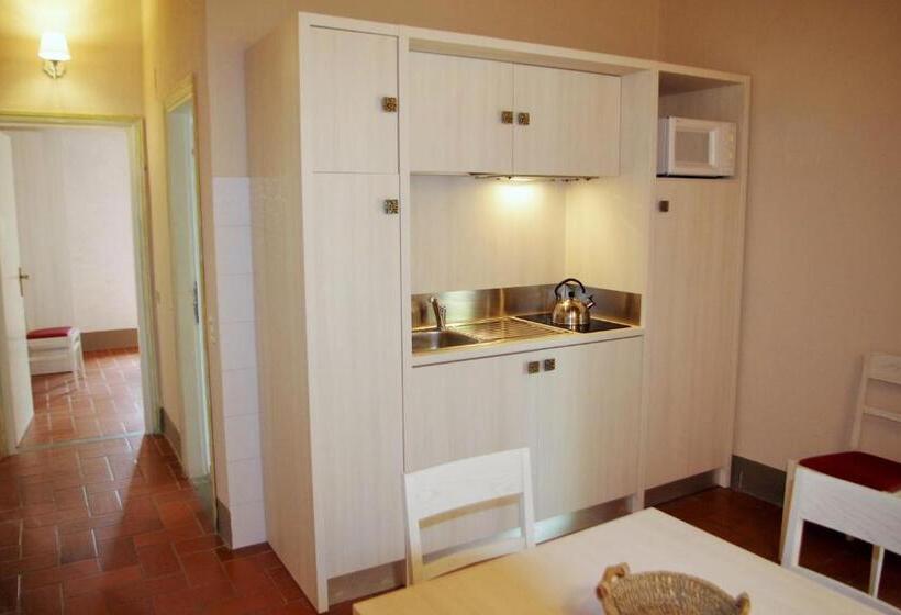 شقة غرفتين, Hu Norcenni Girasole Village