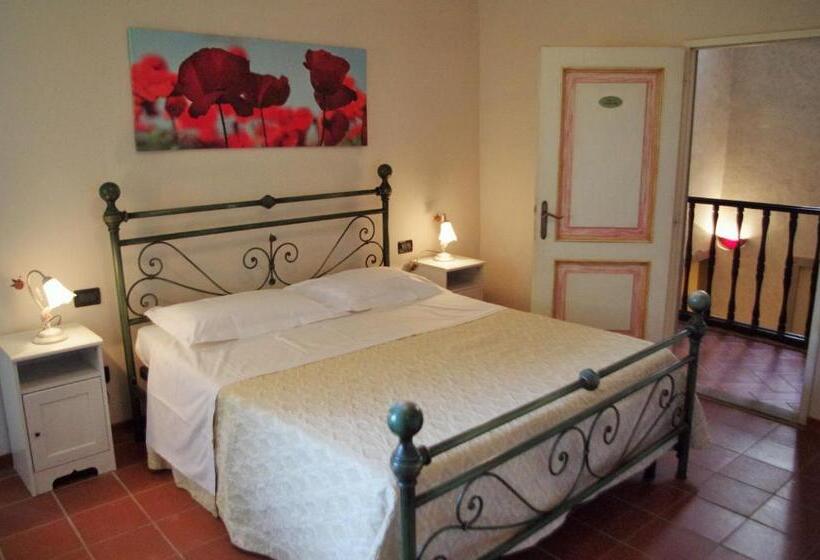 غرفة قياسية, Hu Norcenni Girasole Village