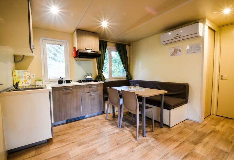 بنجلو قياسى 3 غرف نوم, Hu Norcenni Girasole Village