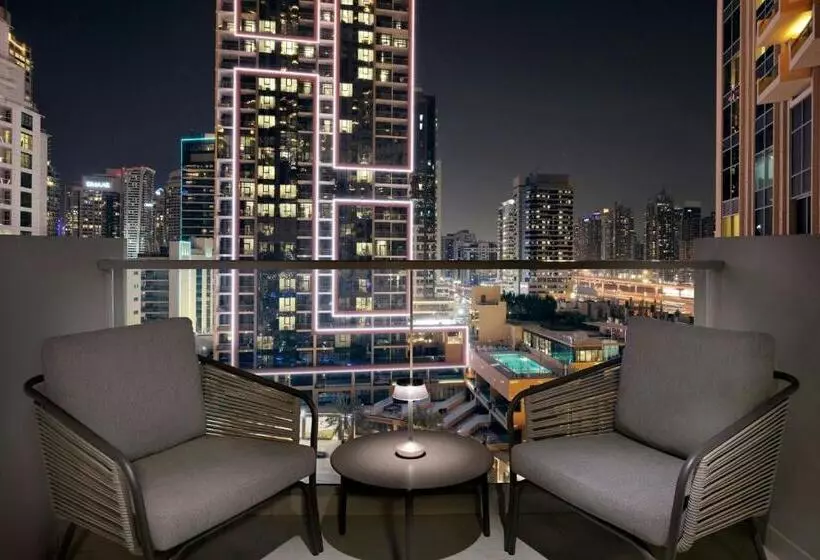 اتاق دلوکس با تخت کینگ و چشم‌انداز شهر, Jw Marriott Hotel Marina