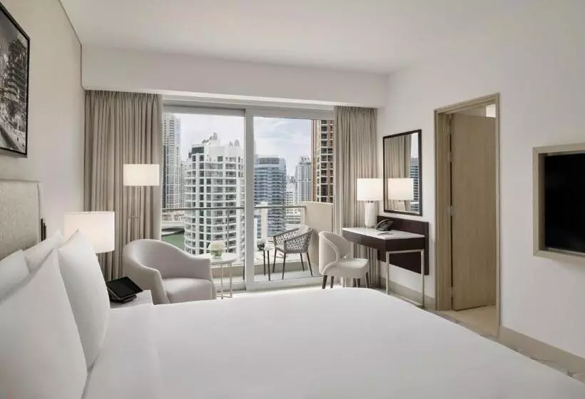 اتاق دلوکس با تخت کینگ و چشم‌انداز شهر, Jw Marriott Hotel Marina