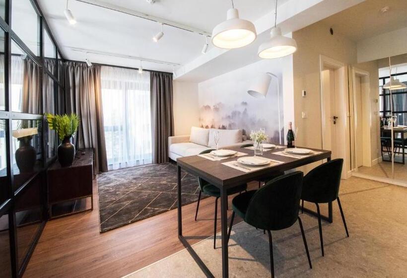 إستوديو قياسى, Biador Apartments