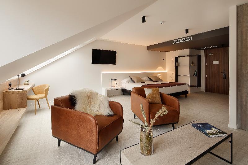 جناح جونيور, Munna Hotel Boutique