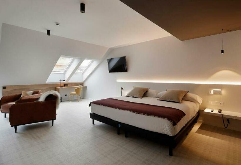 جناح جونيور, Munna Hotel Boutique