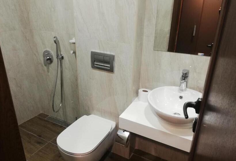 اتاق لوکس, Ponti