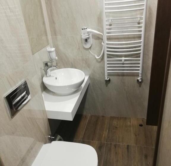 חדר דלוקס, Ponti