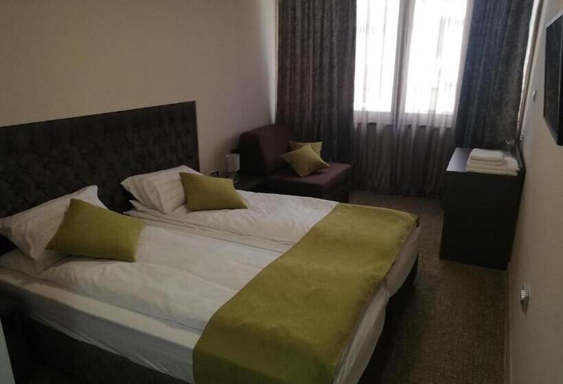 חדר דלוקס, Ponti