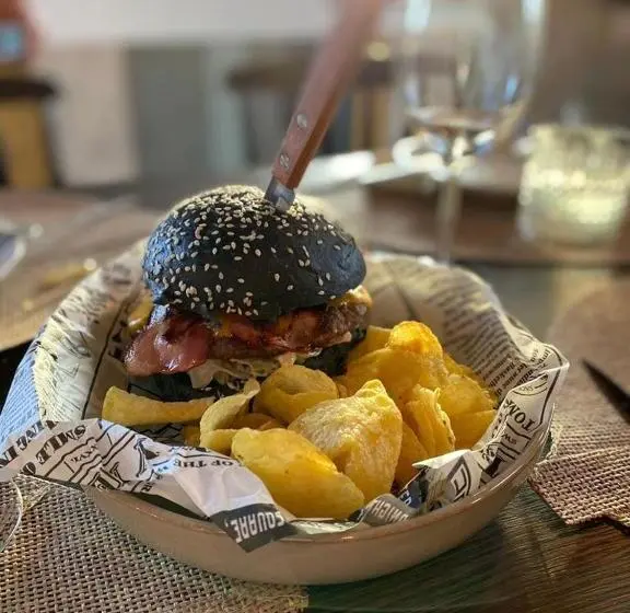 バス共有のスタンダードルーム, Behappy Lodge & Brunch