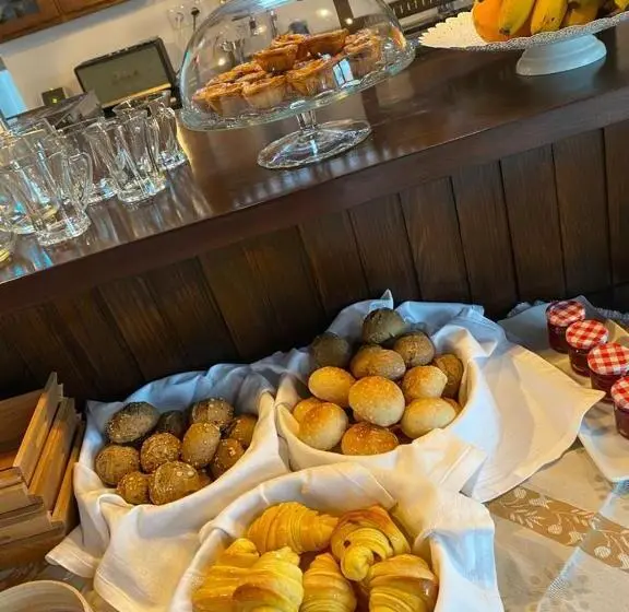 バスルーム共同エコノミー4人部屋, Behappy Lodge & Brunch
