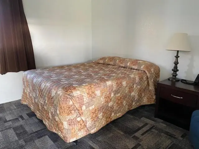 キングサイズベッドのデラックスルーム, Bear Counrty Inn