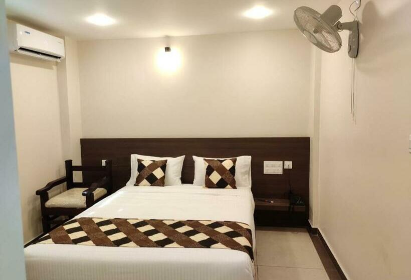 シングルデラックスルーム, Kalathil Tourist Home