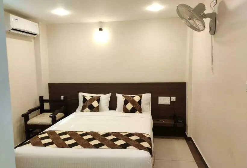 シングルデラックスルーム, Kalathil Tourist Home