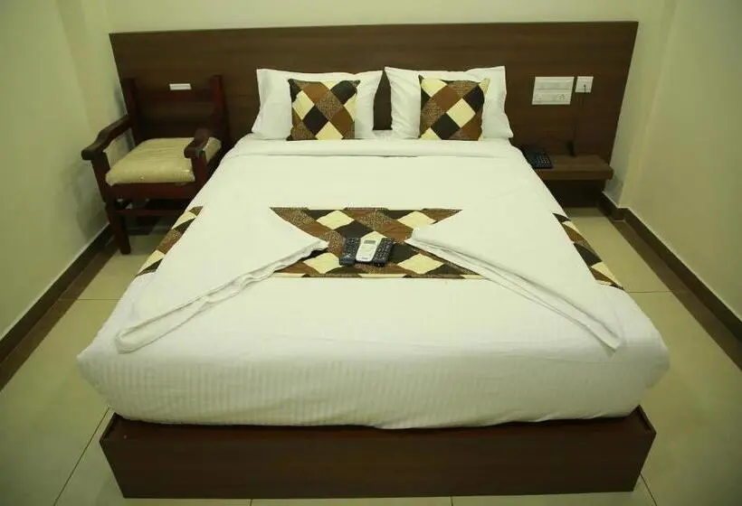 シングルデラックスルーム, Kalathil Tourist Home
