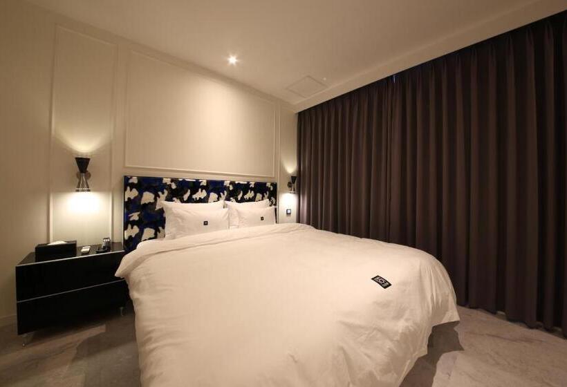 غرفة قياسية مزوَّدة بجاكوزي, Zam101 Hotel Gimhae