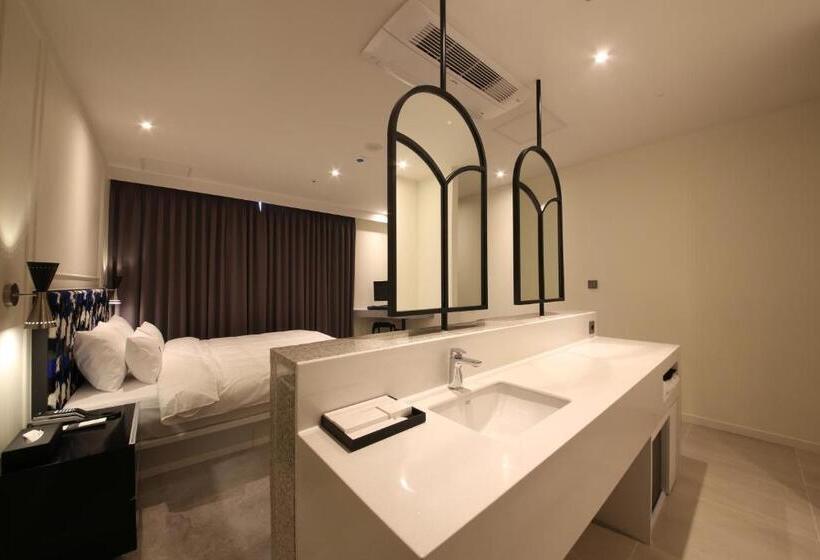 غرفة قياسية مزوَّدة بجاكوزي, Zam101 Hotel Gimhae