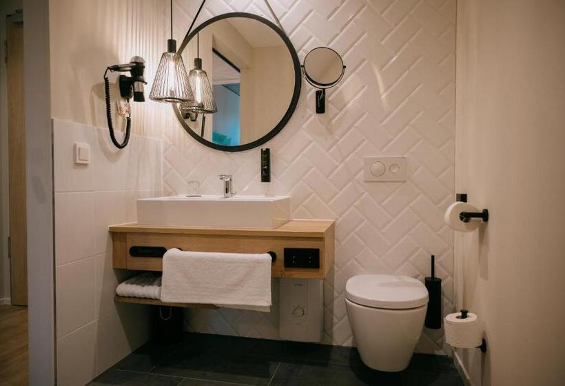 스탠다드 싱글 룸, Loom Hotel & Skybar