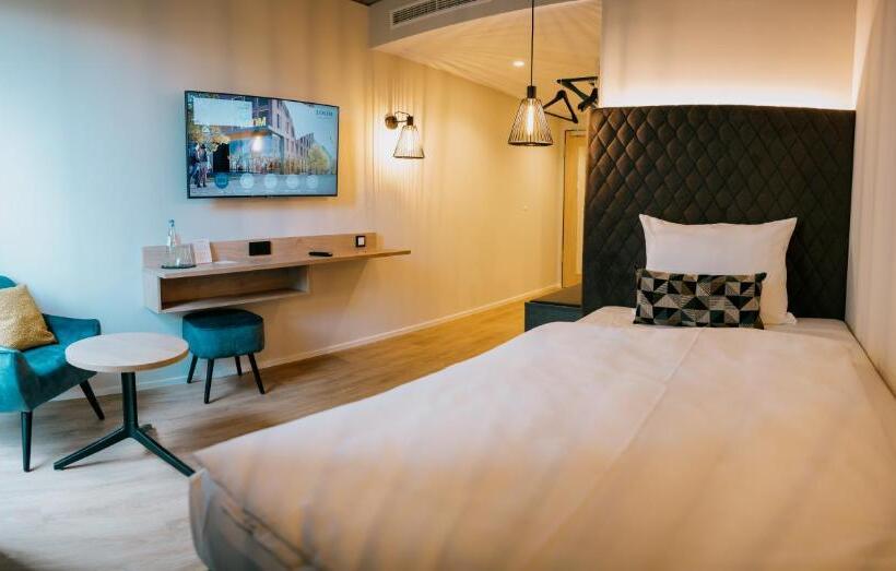 스탠다드 싱글 룸, Loom Hotel & Skybar