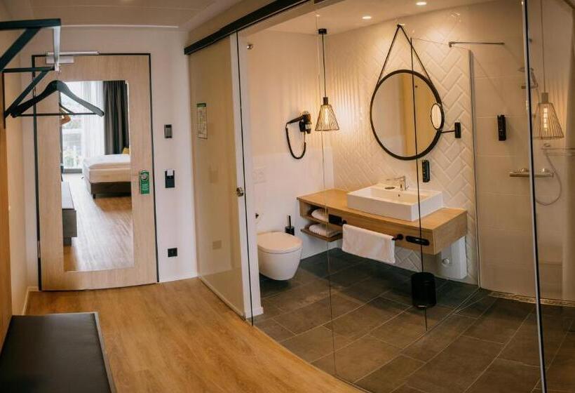 수피리어 싱글 룸, Loom Hotel & Skybar