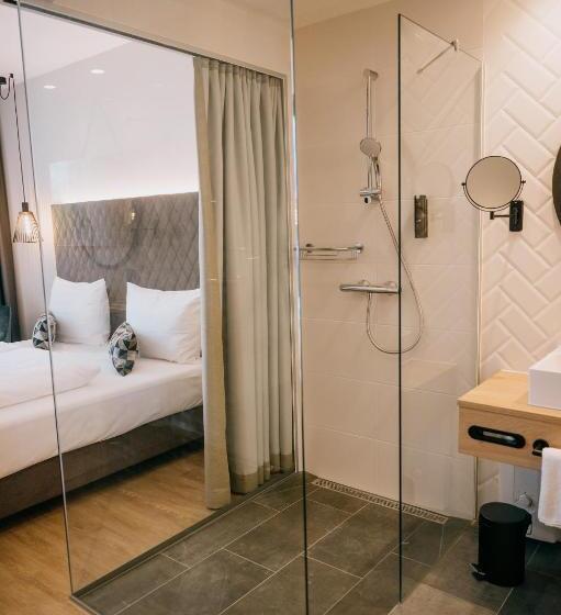 수피리어 룸, Loom Hotel & Skybar