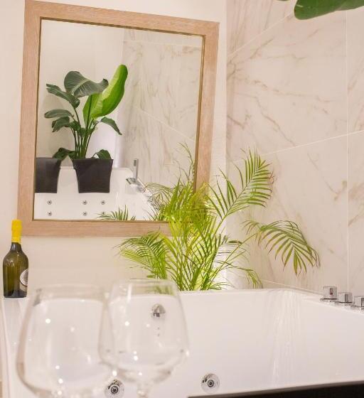 جناح سرير كينج, Tabernabè