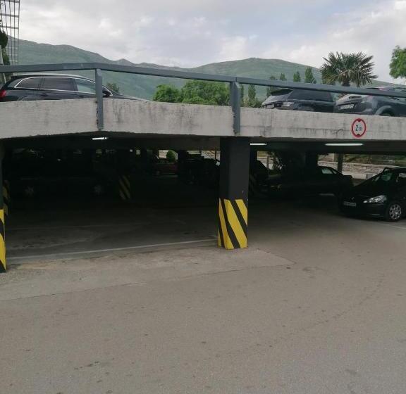 استودیو استاندارد با تراس, Vila Mira