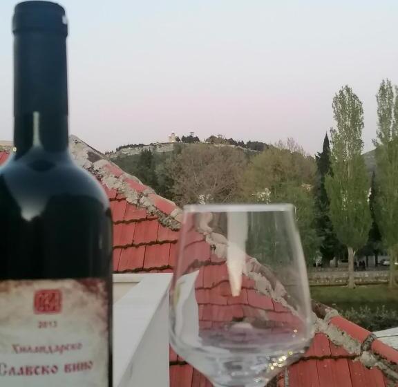 آپارتمان 1 خوابه با تراس, Vila Mira