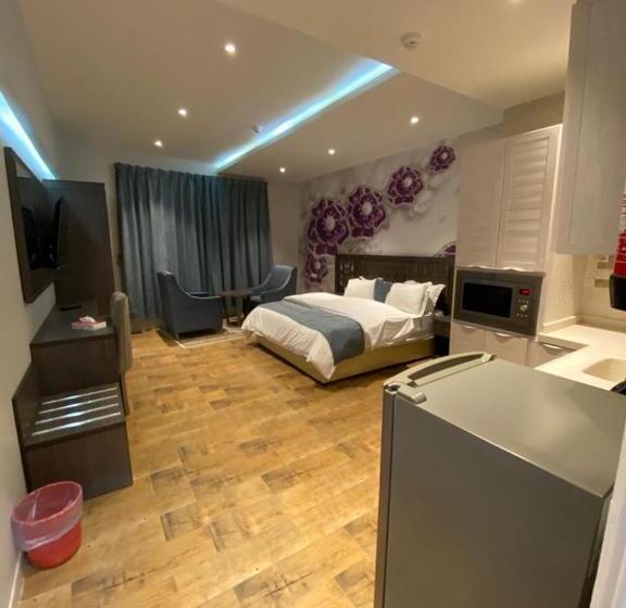 إستوديو قياسى ذو إطلالة, أزد للشقق المخدومة