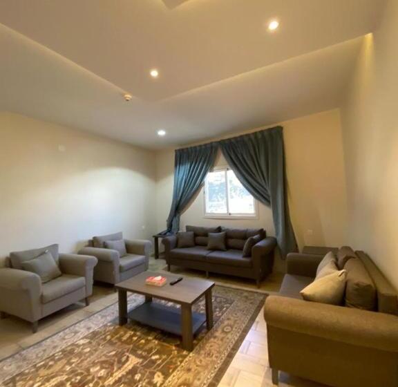 جناح مطلّ علي الجبل, أزد للشقق المخدومة