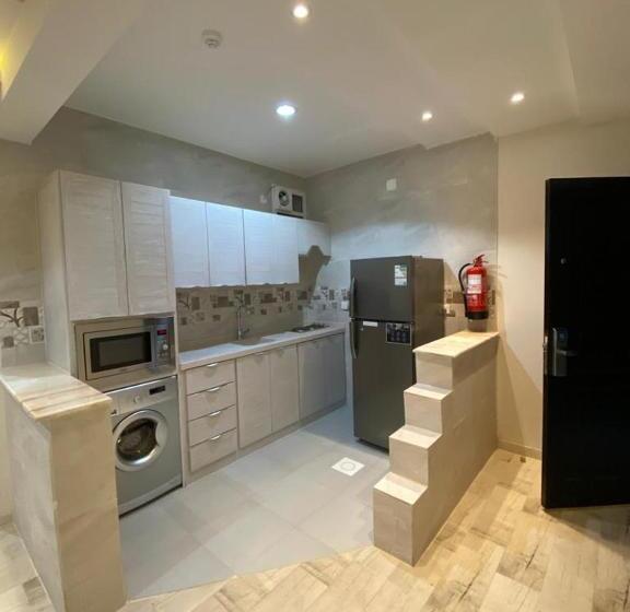 شقة غرفتين, أزد للشقق المخدومة