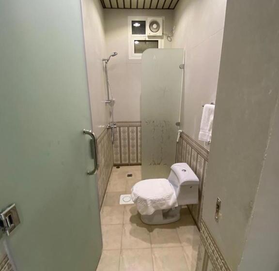 جناح جونيور مطل على الجبل, أزد للشقق المخدومة