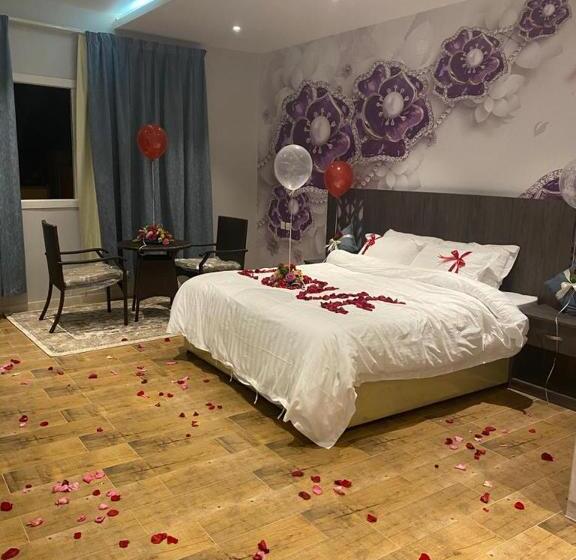 جناح جونيور مطل على الجبل, أزد للشقق المخدومة