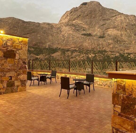 جناح جونيور مطل على الجبل, أزد للشقق المخدومة