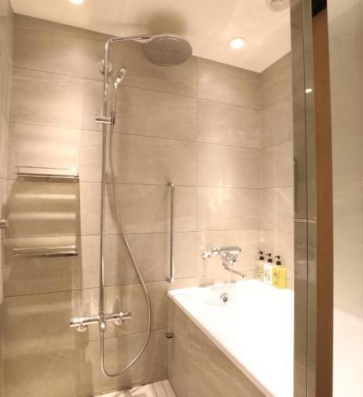 سوییت خانوادگی, Gen Hotel Kamakura