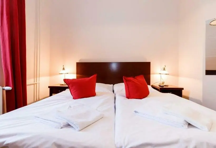スタンダードトリプルルーム, Sherwood Hotel Vojkovice Nad Ohří