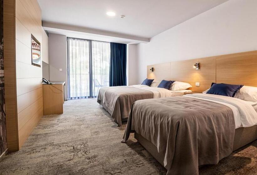 اتاق استاندارد سه تخته با بالکن, Vapore