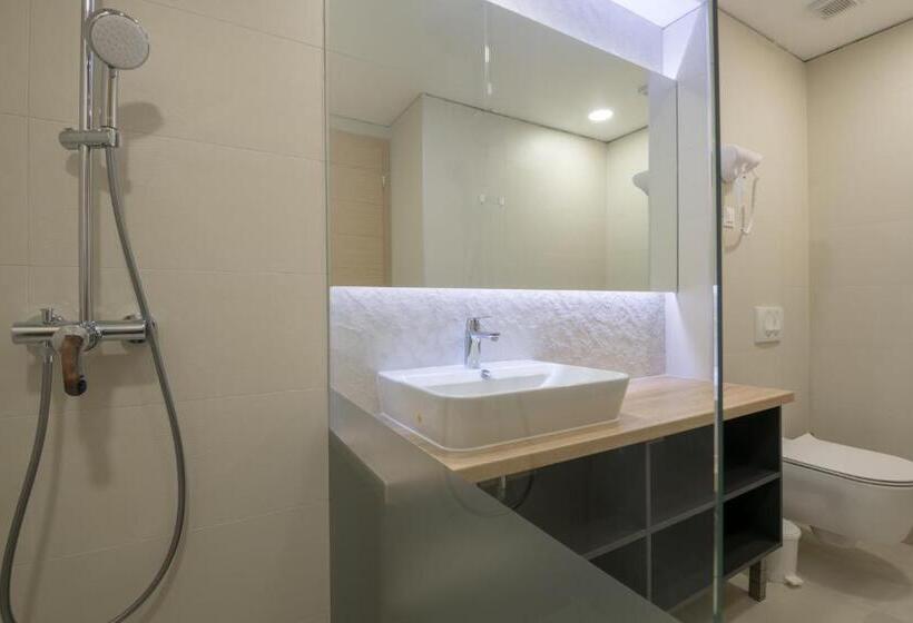 اتاق لوکس با چشمانداز دریا, Vapore