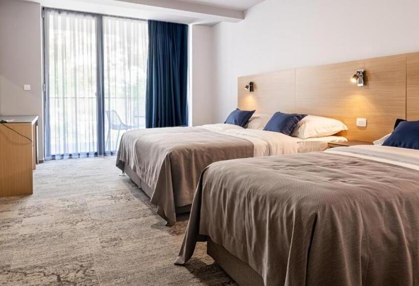 اتاق استاندارد سه تخته با بالکن, Vapore