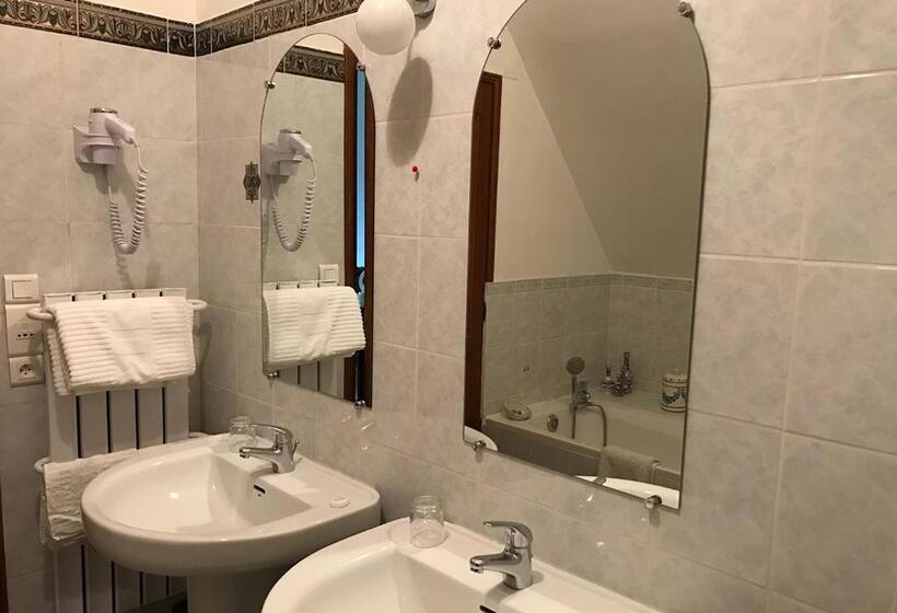 スタンダードルーム, Le Vieux Château De Hommes