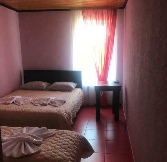 3 Bett Deluxe Zimmer, пані анна