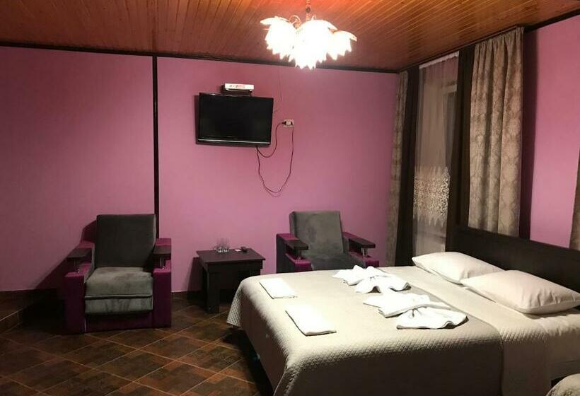 Suite mit Gartenblick, пані анна